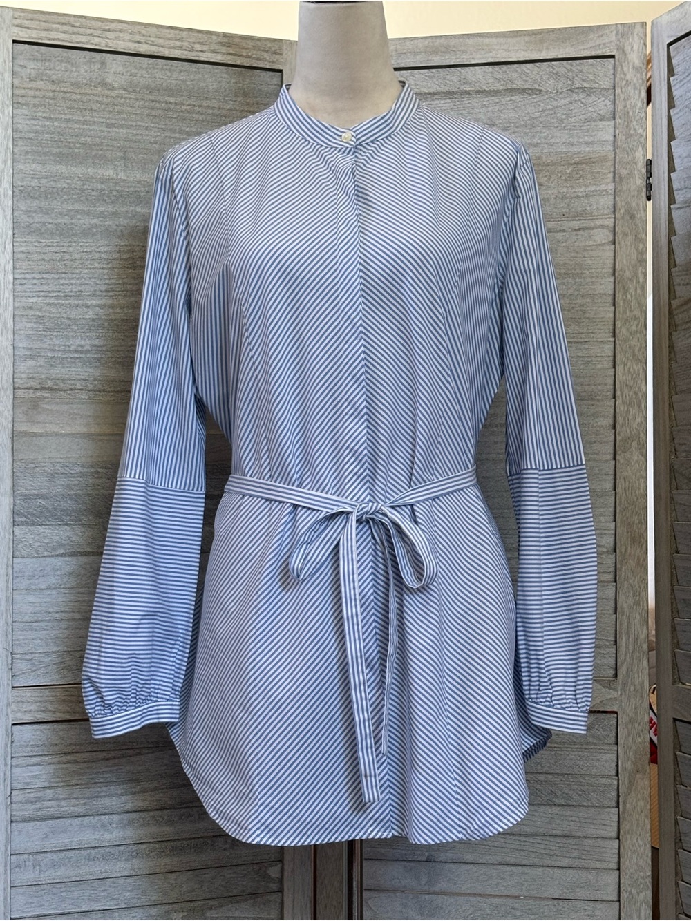PRISTINE Ann Taylor Blue&White Striped TieWaist Poplin Top Mandarin Collar SZ LG